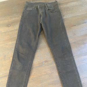 Black skinny jeans